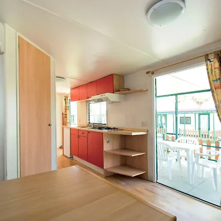 Locazione Turistica Camping Classe Village.5 Σπίτι διακοπών